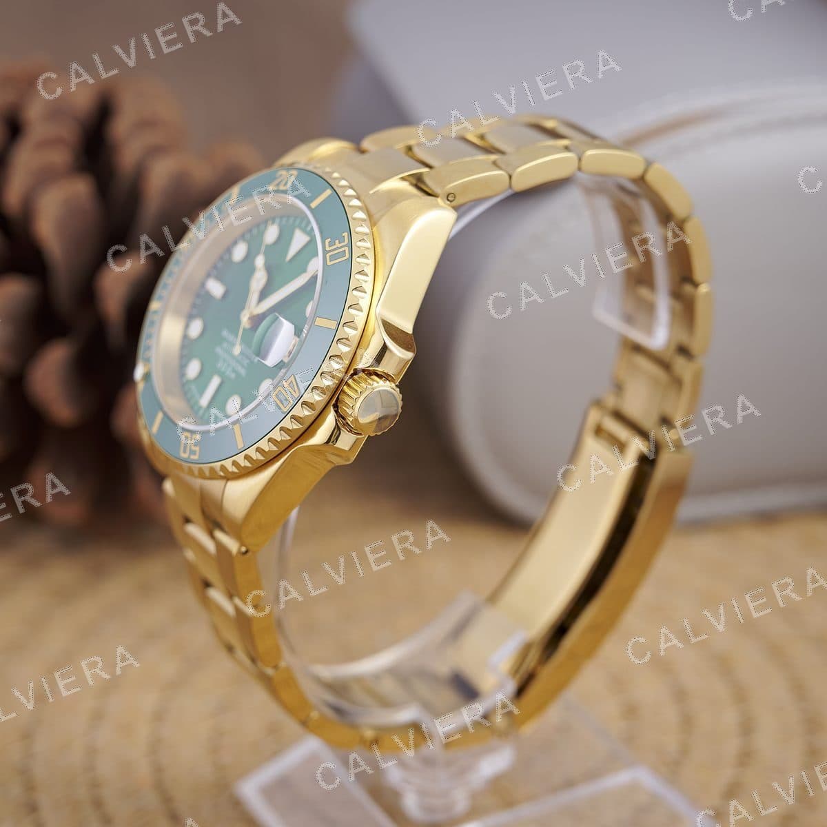 Royale Submariner Green Yellow Gold — görsel 3